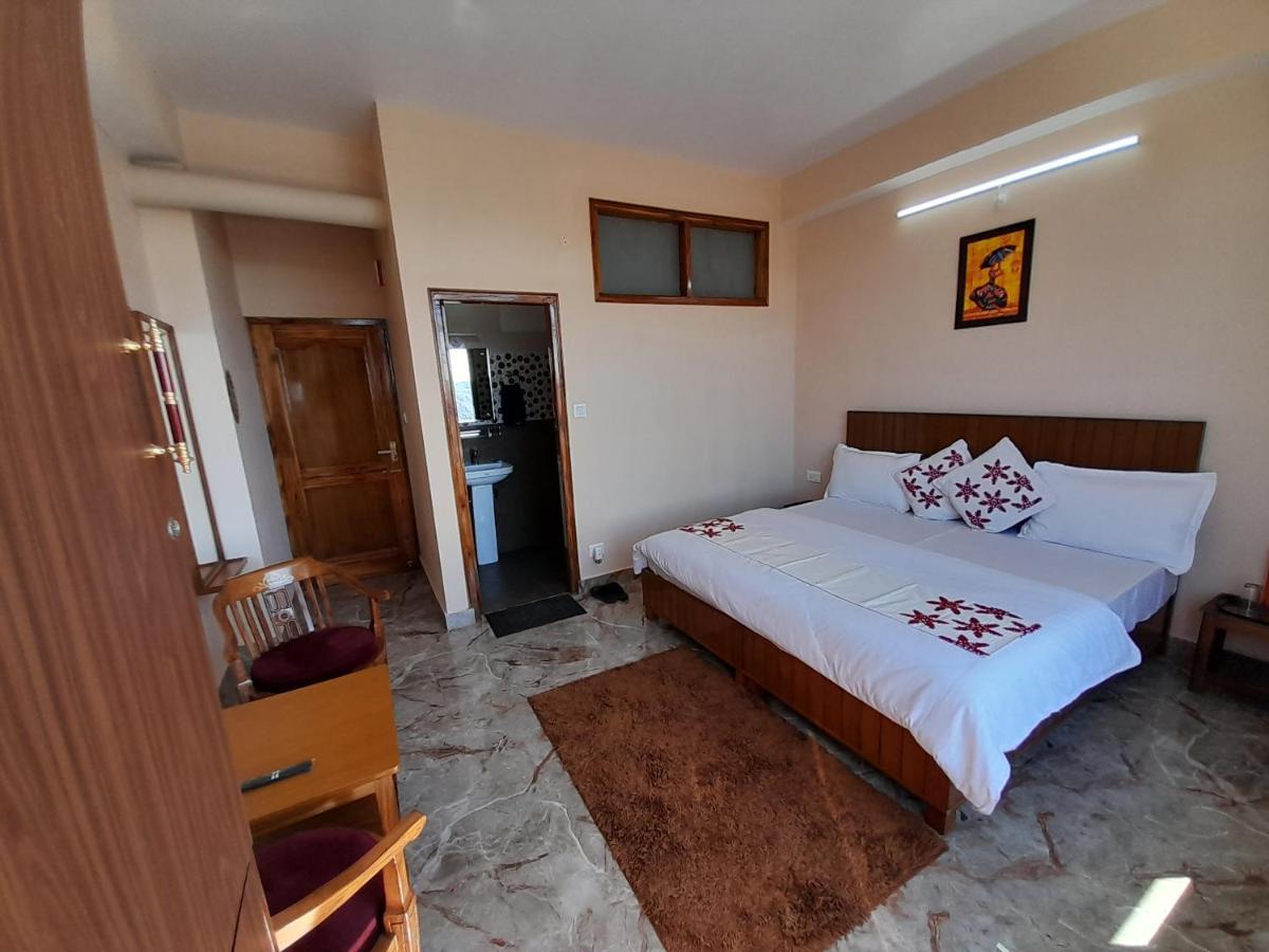 Ferienwohnung Mountain And Peace Shimla Exterior foto
