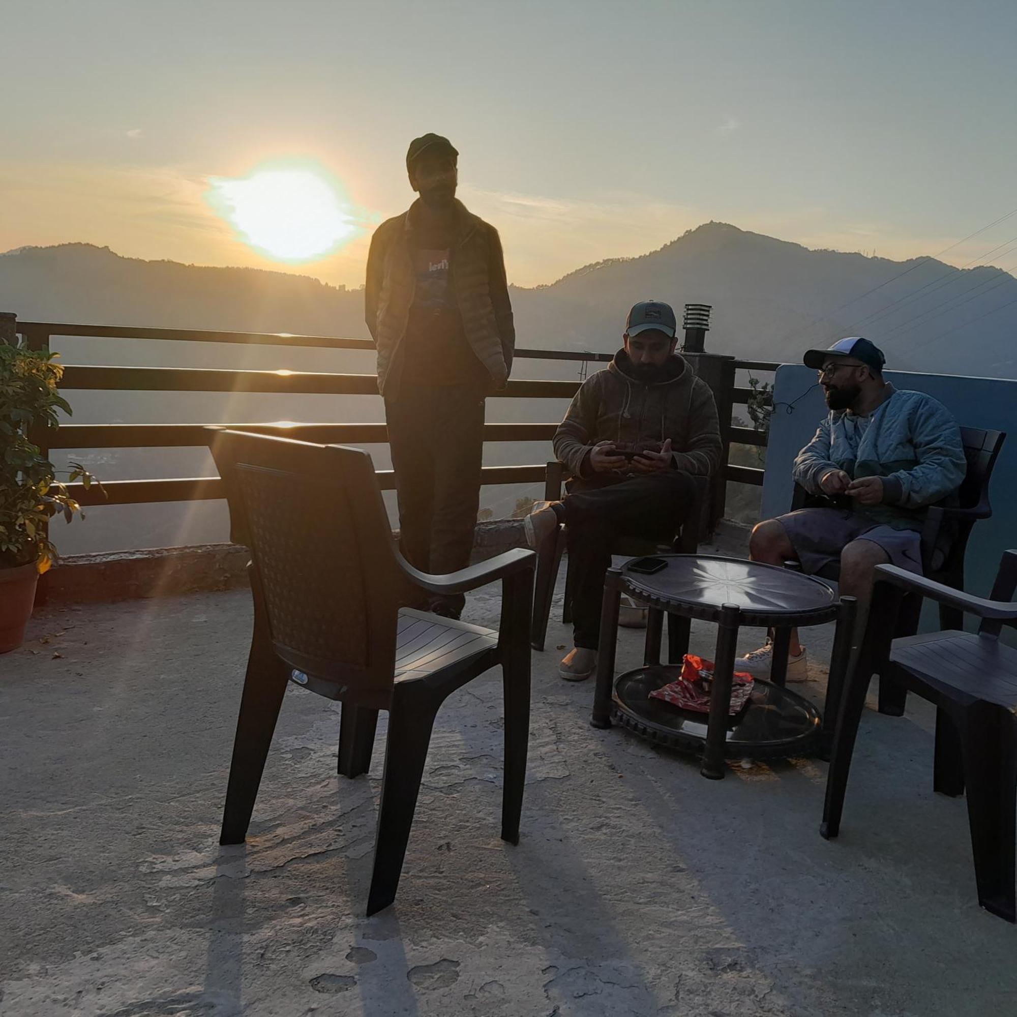 Ferienwohnung Mountain And Peace Shimla Exterior foto