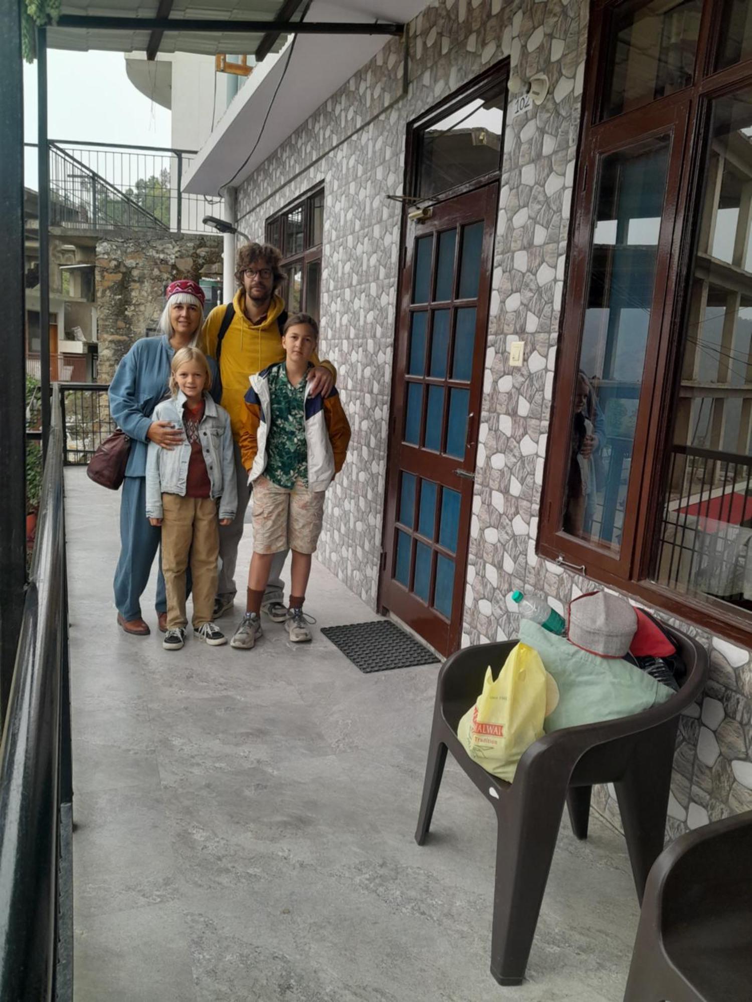Ferienwohnung Mountain And Peace Shimla Exterior foto