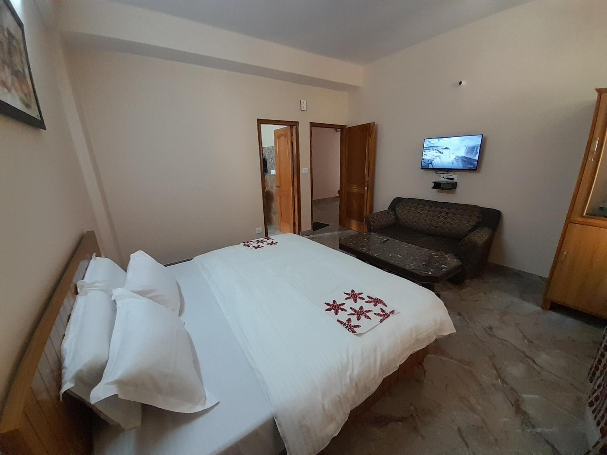 Ferienwohnung Mountain And Peace Shimla Exterior foto
