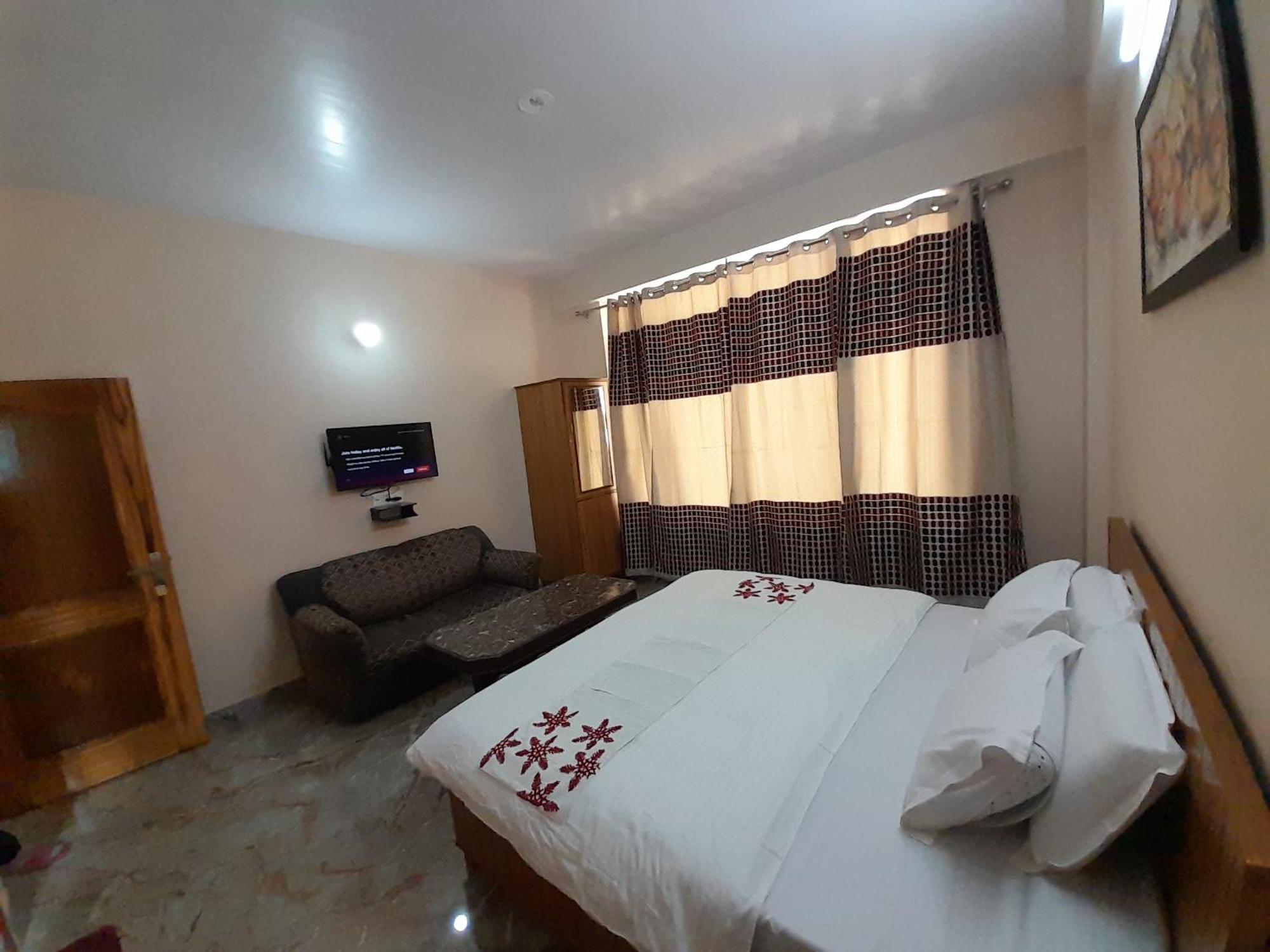 Ferienwohnung Mountain And Peace Shimla Exterior foto