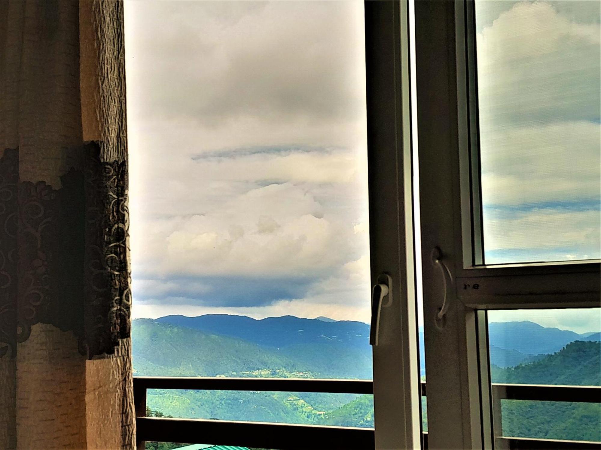 Ferienwohnung Mountain And Peace Shimla Exterior foto
